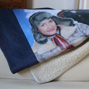 Snuggle up to a warm blanket with a warm memory with Winkflash Sherpa blankets